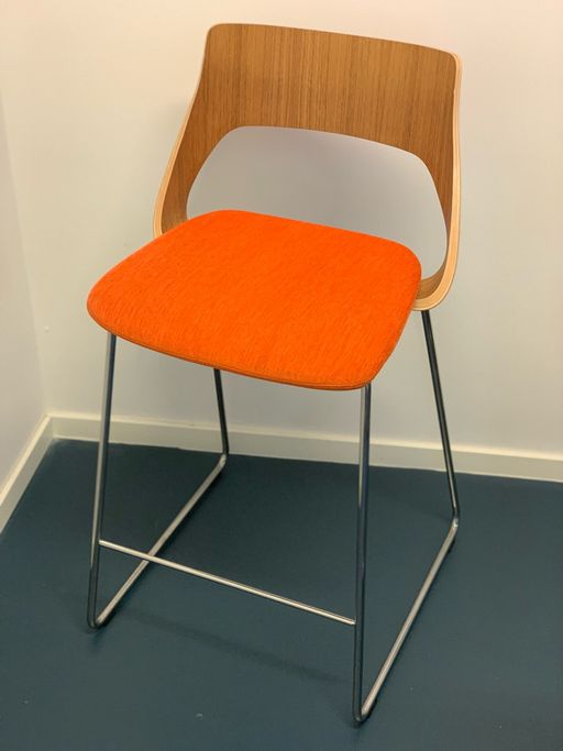Barstol Kinnarps Embrace Orange Ek Krom