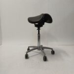 Sadelstol SALLI Swing Svart läder - B