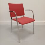 Mötesstol LAMMHULTS Spira Röd Klädd - B